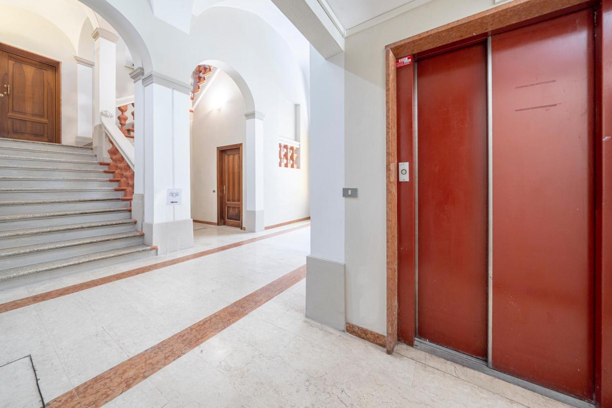 Via Emilia Centro - Stupendo Appartamento A Modena Exterior photo