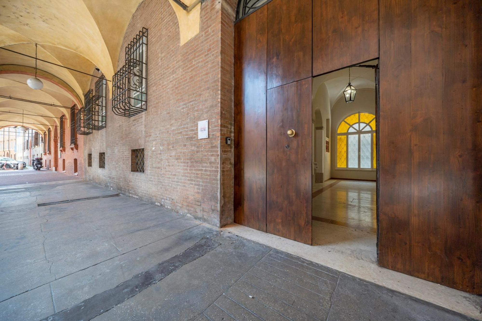 Via Emilia Centro - Stupendo Appartamento A Modena Exterior photo